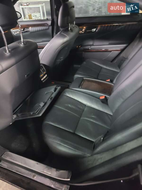 Седан Mercedes-Benz S-Class 2009 в Бучі