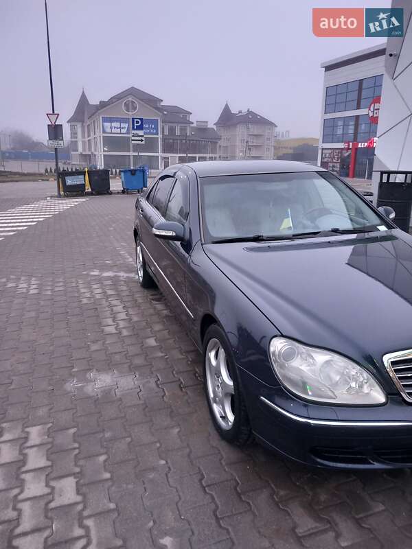 Седан Mercedes-Benz S-Class 2003 в Чернівцях