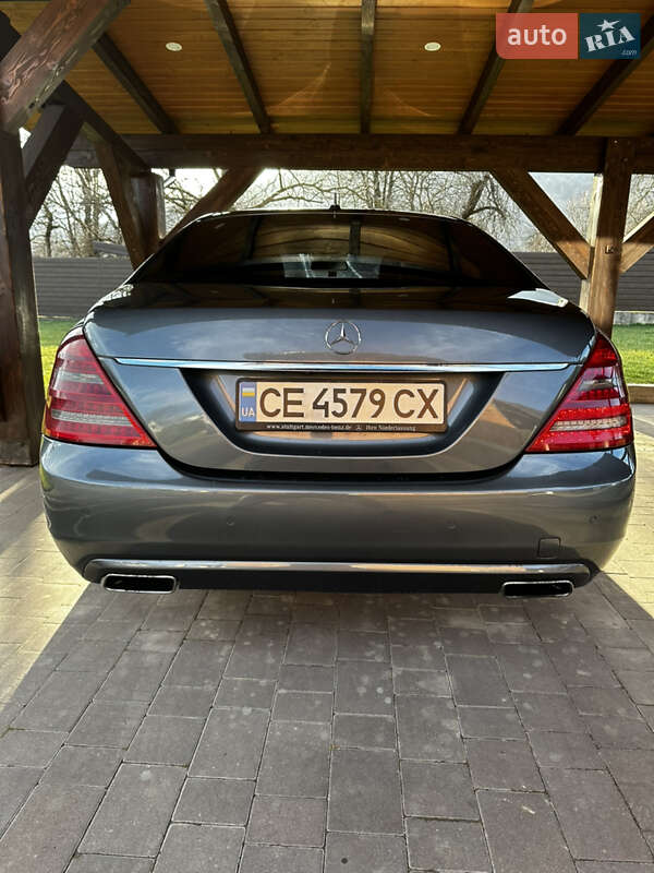 Седан Mercedes-Benz S-Class 2009 в Вижнице