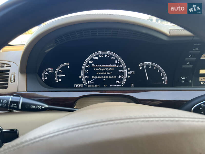 Седан Mercedes-Benz S-Class 2011 в Львові