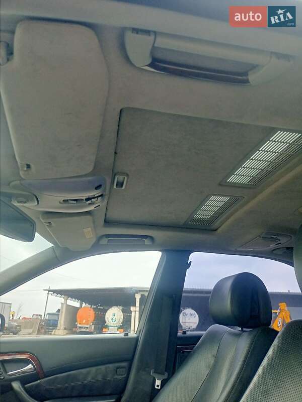 Седан Mercedes-Benz S-Class 2003 в Новом Буге