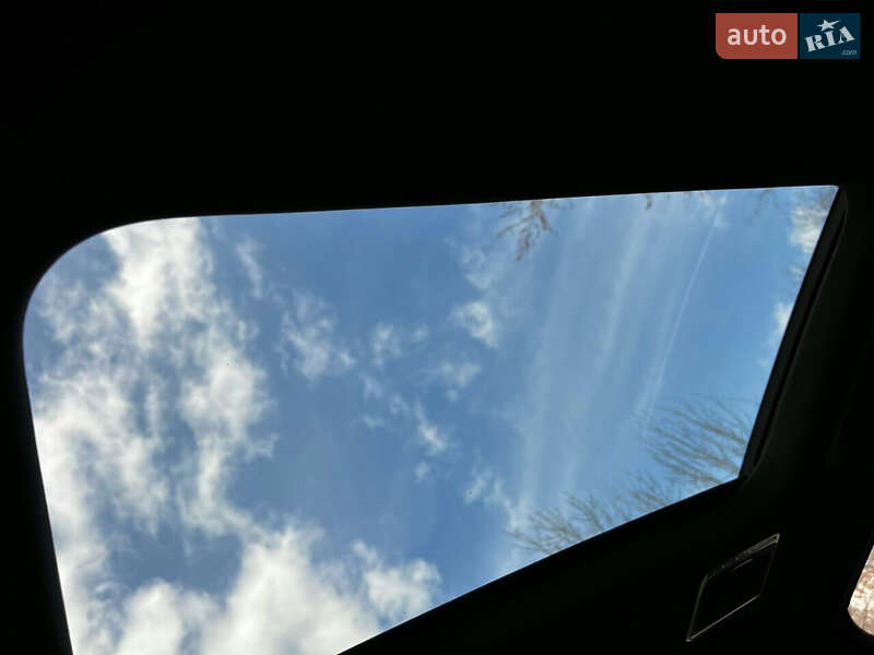 Седан Mercedes-Benz S-Class 2019 в Києві