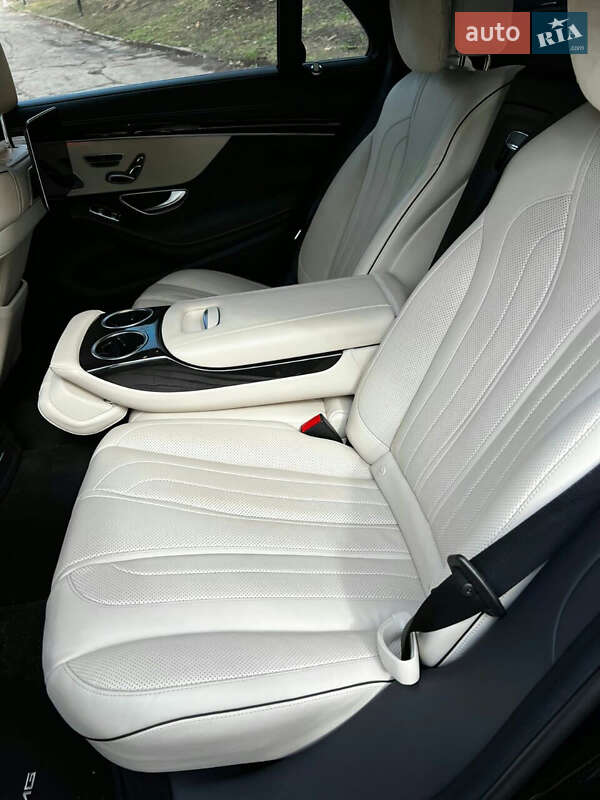 Седан Mercedes-Benz S-Class 2019 в Києві