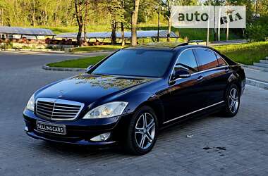 Седан Mercedes-Benz S-Class 2007 в Ровно