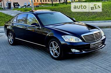 Седан Mercedes-Benz S-Class 2007 в Ровно