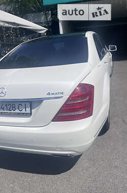 Седан Mercedes-Benz S-Class 2010 в Киеве