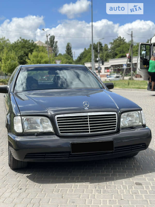 Mercedes-Benz S-Class 1991