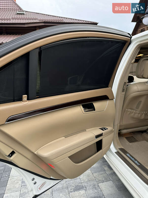 Седан Mercedes-Benz S-Class 2013 в Львові