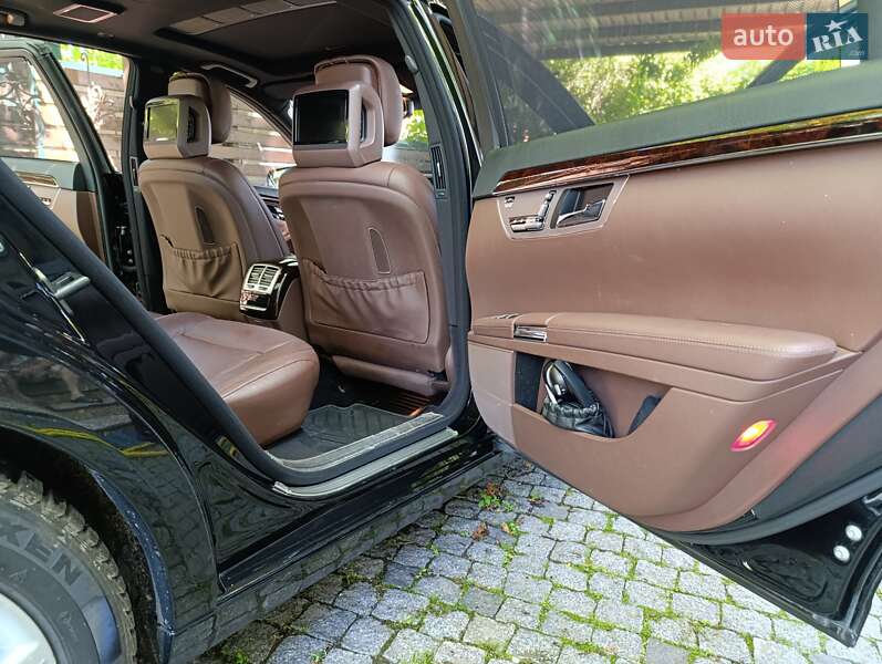 Седан Mercedes-Benz S-Class 2010 в Виннице