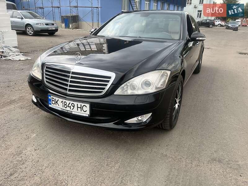 Седан Mercedes-Benz S-Class 2008 в Ровно
