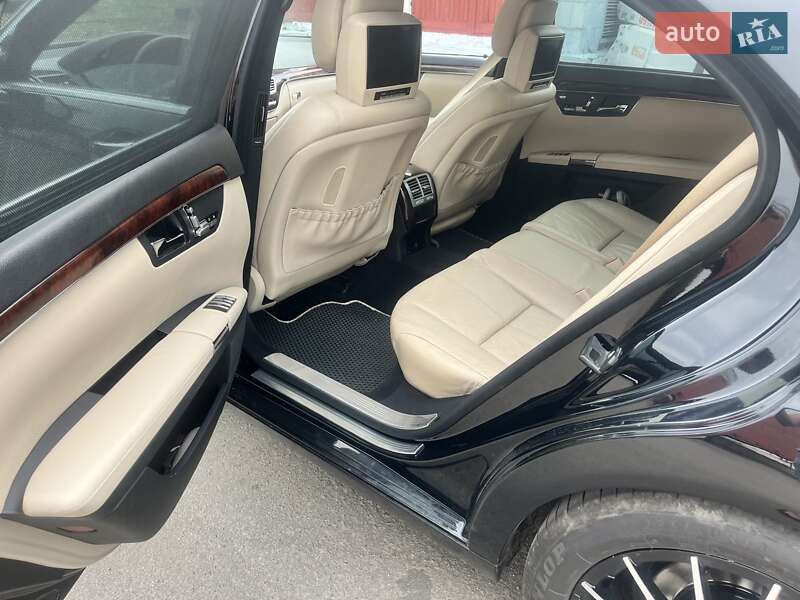 Седан Mercedes-Benz S-Class 2008 в Ровно
