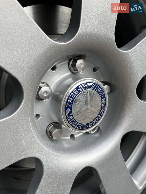 Седан Mercedes-Benz S-Class 2010 в Чернівцях