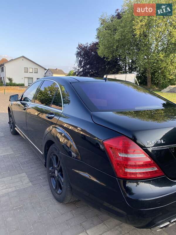 Седан Mercedes-Benz S-Class 2006 в Измаиле