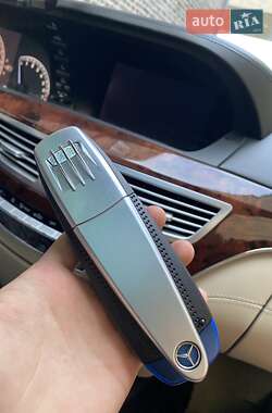 Седан Mercedes-Benz S-Class 2006 в 