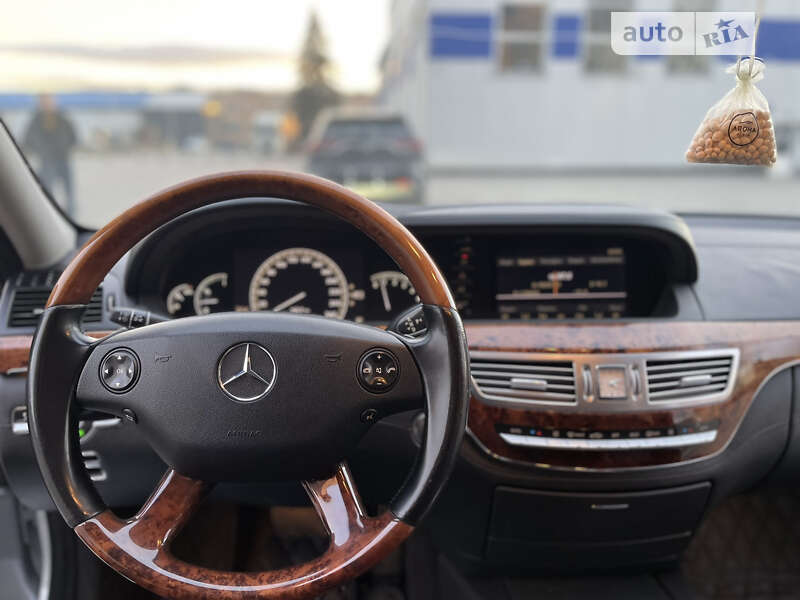 Седан Mercedes-Benz S-Class 2006 в Черновцах