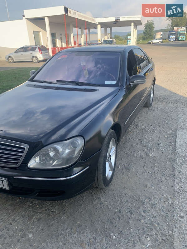 Седан Mercedes-Benz S-Class 2003 в Іршаві