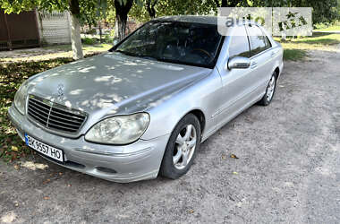 Седан Mercedes-Benz S-Class 2001 в Ровно