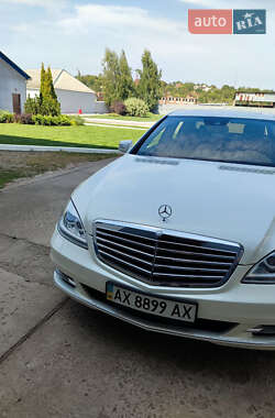 Седан Mercedes-Benz S-Class 2012 в 