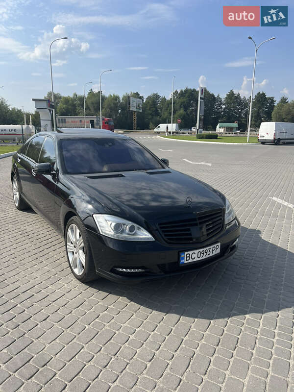Седан Mercedes-Benz S-Class 2011 в 