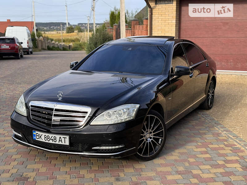 Седан Mercedes-Benz S-Class 2012 в Рівному