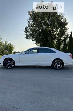 Седан Mercedes-Benz S-Class 2010 в Львове