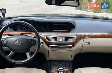 Седан Mercedes-Benz S-Class 2006 в 