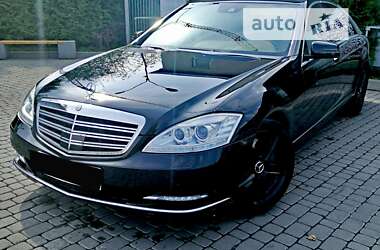 Седан Mercedes-Benz S-Class 2012 в Івано-Франківську