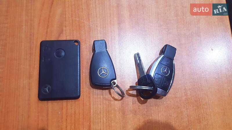 Седан Mercedes-Benz S-Class 2002 в Одесі