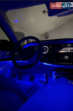 Седан Mercedes-Benz S-Class 2013 в 