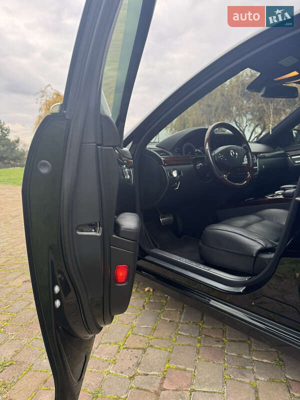 Седан Mercedes-Benz S-Class 2010 в Чернівцях