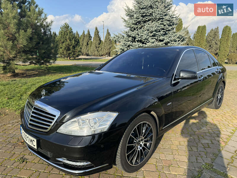 Седан Mercedes-Benz S-Class 2010 в Чернівцях