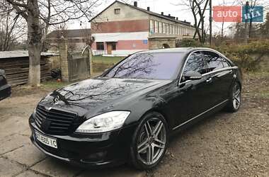 Седан Mercedes-Benz S-Class 2006 в Калуші