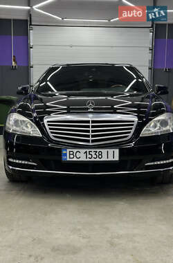 Седан Mercedes-Benz S-Class 2009 в Львові