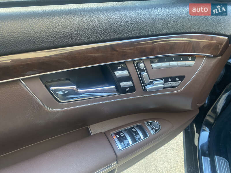 Седан Mercedes-Benz S-Class 2010 в Львове