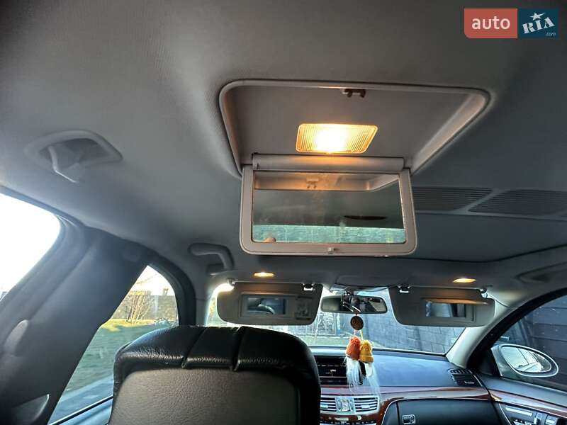 Седан Mercedes-Benz S-Class 2006 в Сарнах