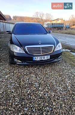 Седан Mercedes-Benz S-Class 2007 в Косове