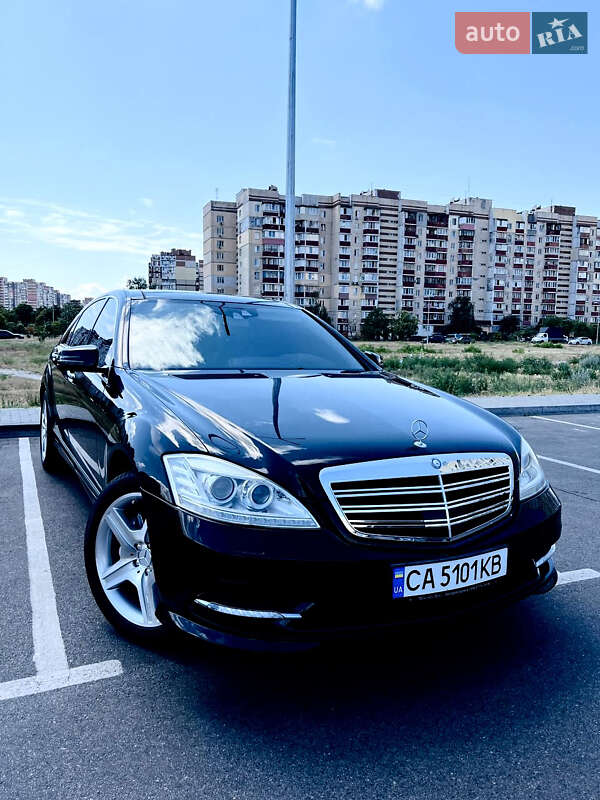 Седан Mercedes-Benz S-Class 2010 в Києві