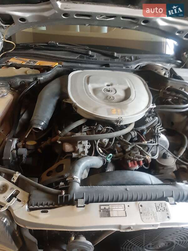 Седан Mercedes-Benz S-Class 1984 в Дніпрі