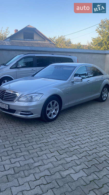 Седан Mercedes-Benz S-Class 2009 в Чернівцях