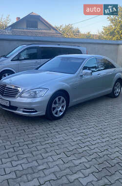 Седан Mercedes-Benz S-Class 2009 в Чернівцях