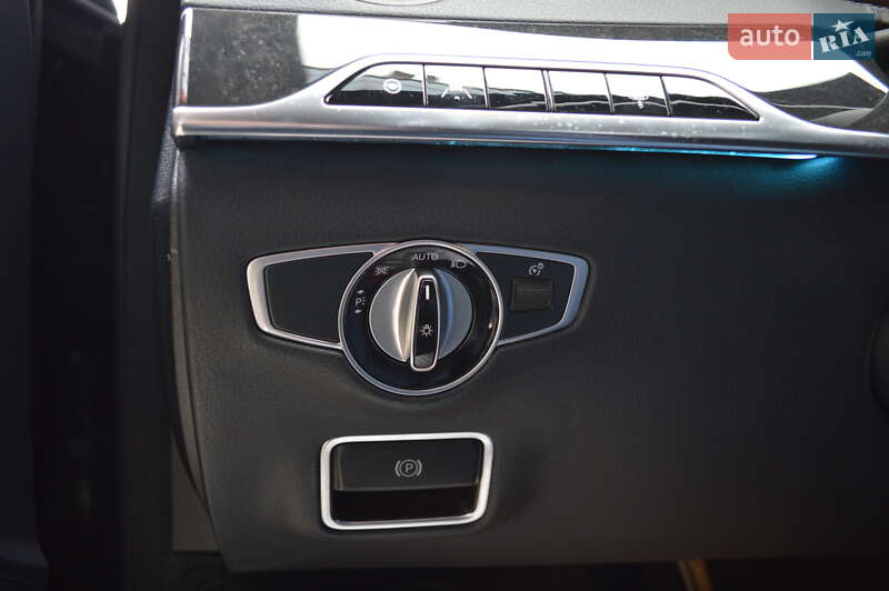 Седан Mercedes-Benz S-Class 2019 в Львові