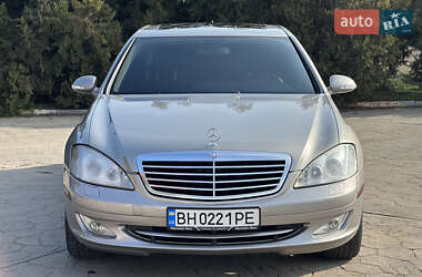 Седан Mercedes-Benz S-Class 2006 в Чорноморську