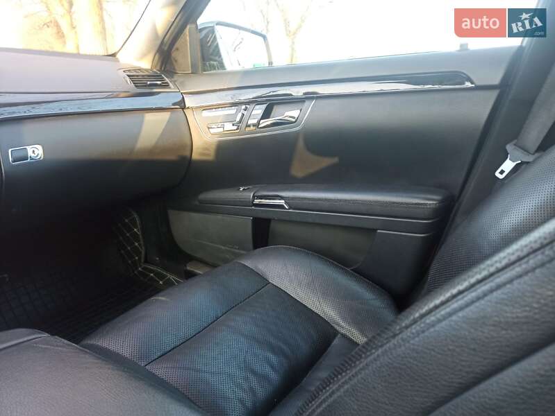 Седан Mercedes-Benz S-Class 2010 в Николаеве