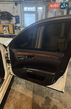 Седан Mercedes-Benz S-Class 2006 в 