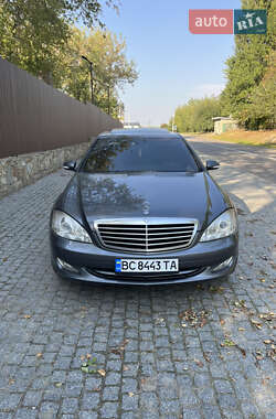 Седан Mercedes-Benz S-Class 2006 в Львові