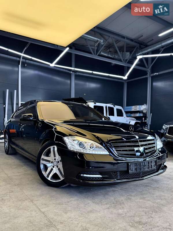 Седан Mercedes-Benz S-Class 2009 в Львове