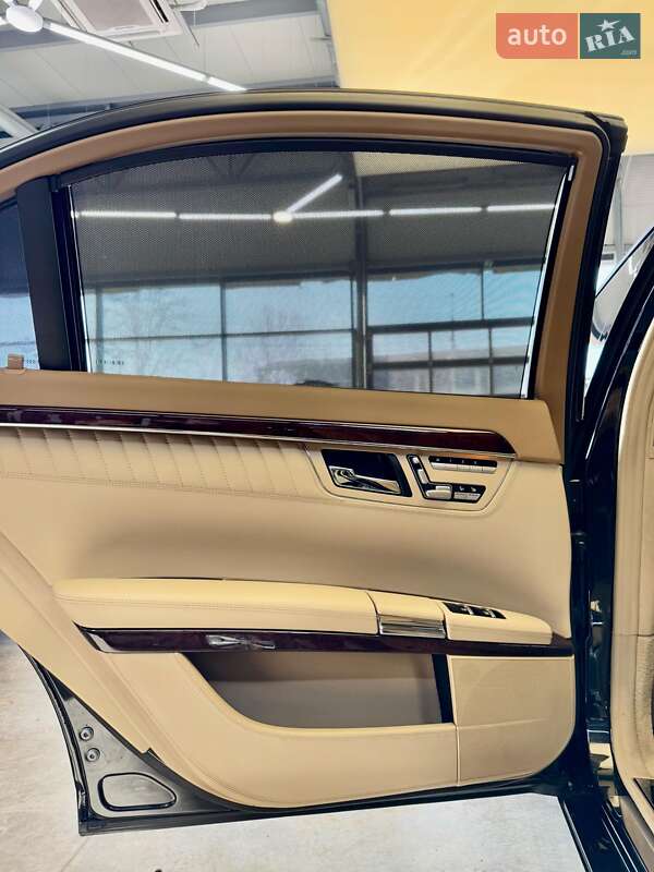 Седан Mercedes-Benz S-Class 2009 в Львове