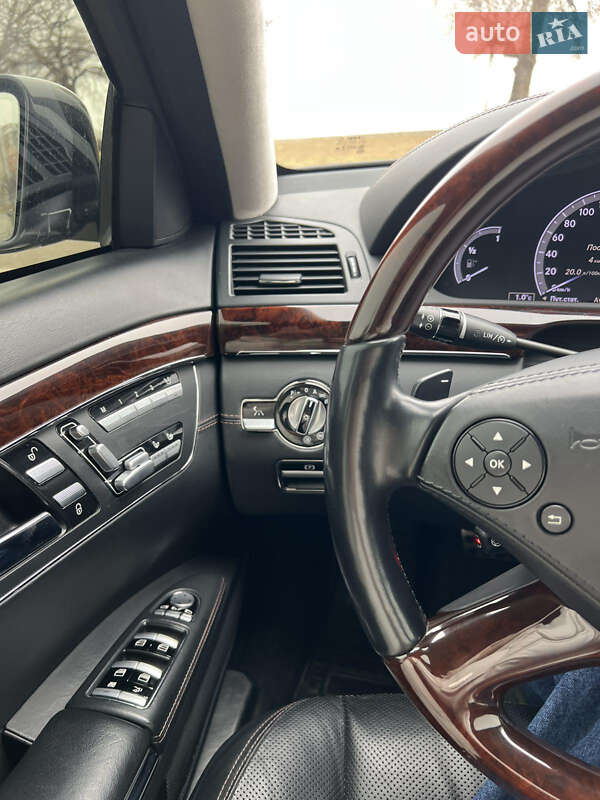 Седан Mercedes-Benz S-Class 2012 в Черкасах