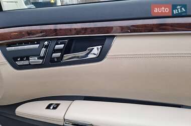 Седан Mercedes-Benz S-Class 2012 в 