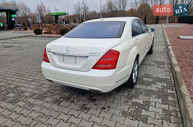 Седан Mercedes-Benz S-Class 2012 в 